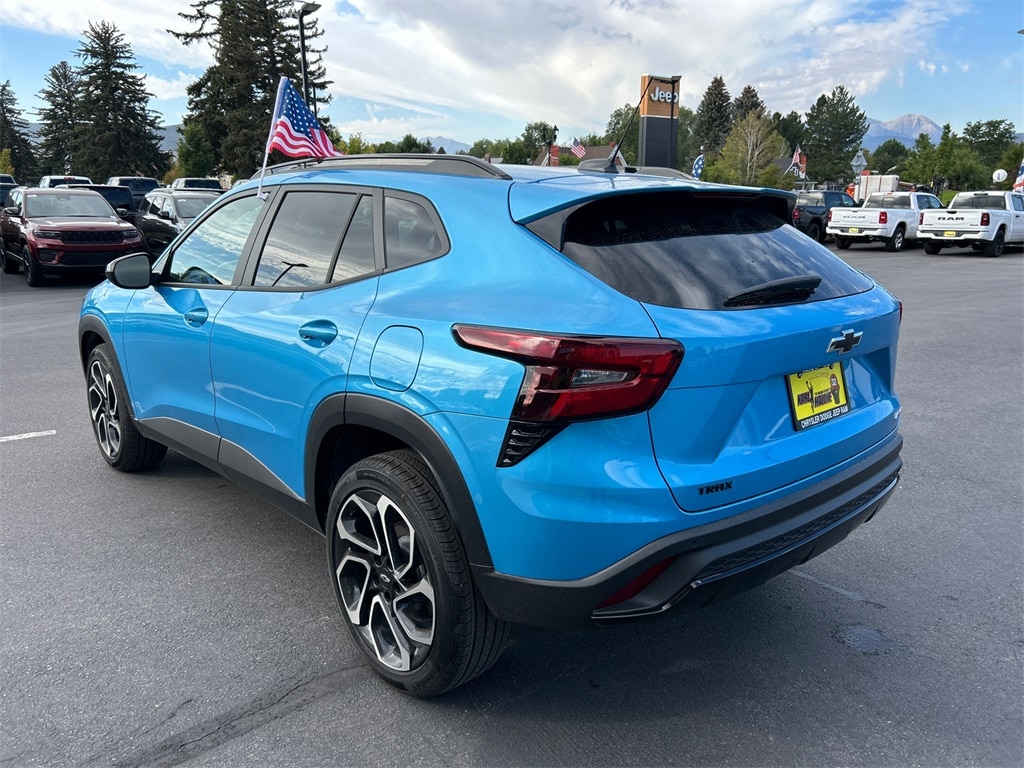 Used 2025 Chevrolet Trax 2RS SUV