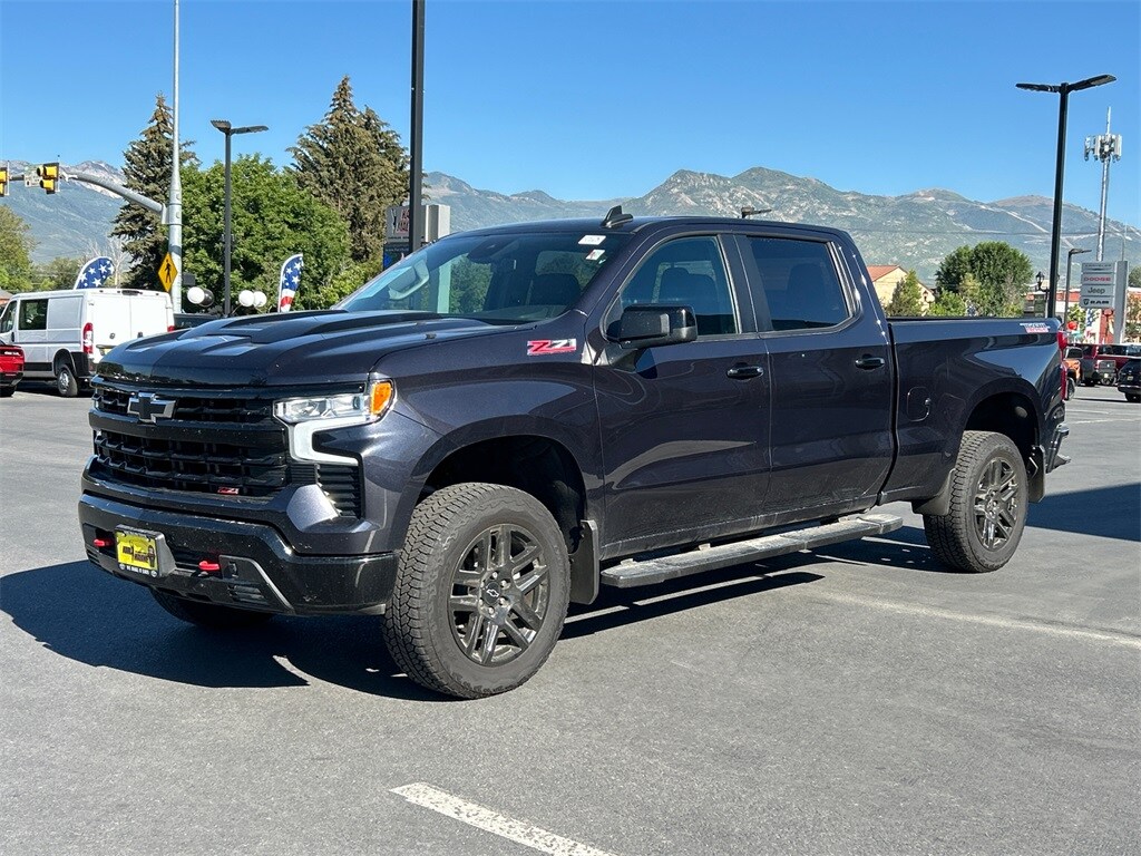 2024 Chevrolet Silverado 1500 LT Trail Boss photo 3
