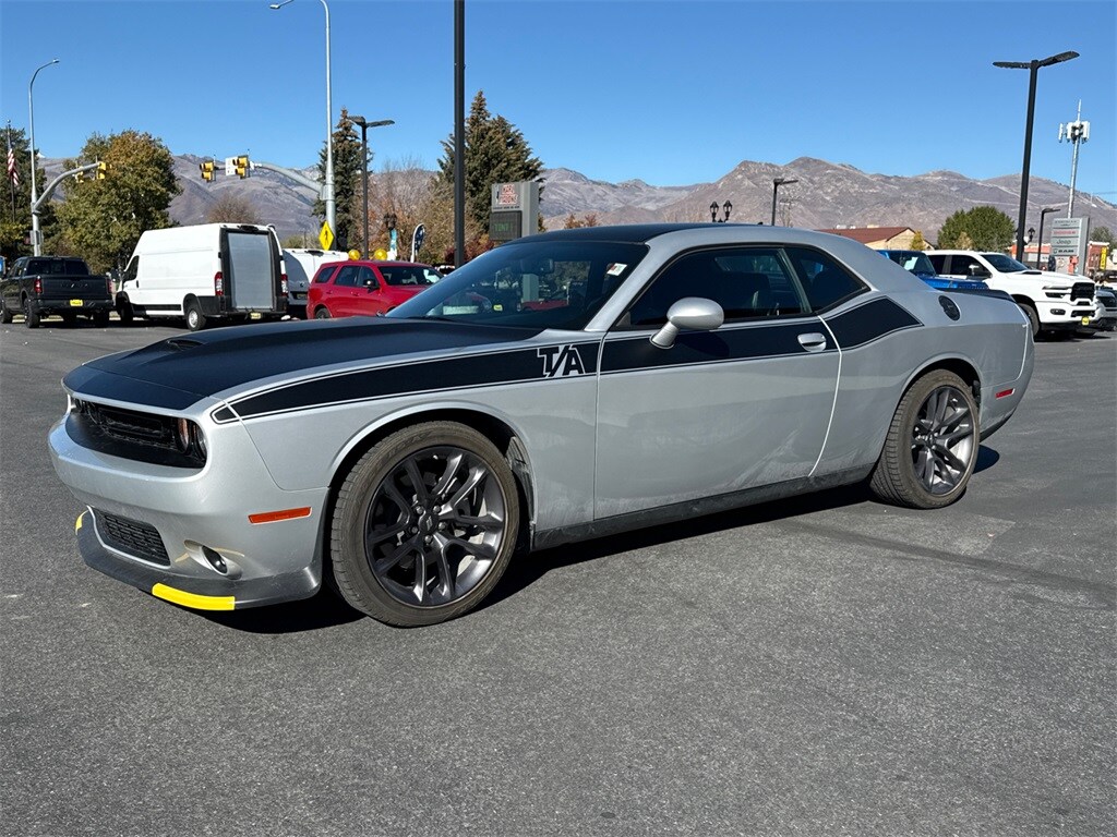 2023 Dodge Challenger R/T photo 4