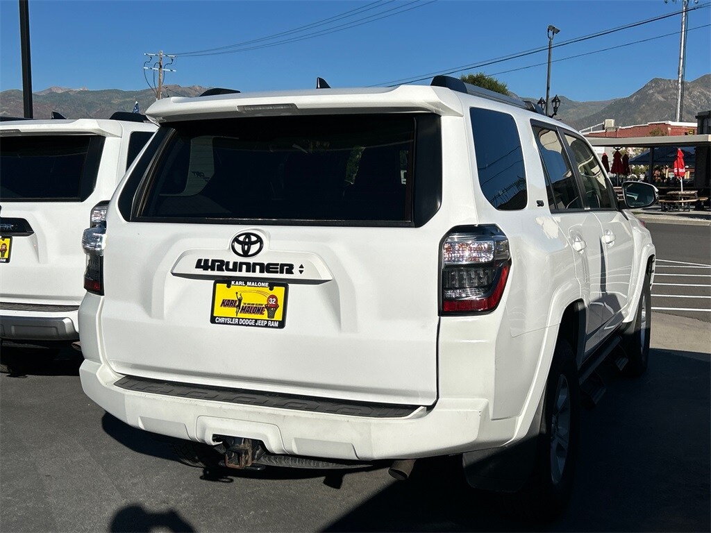 2021 Toyota 4Runner SR5 Premium photo 2