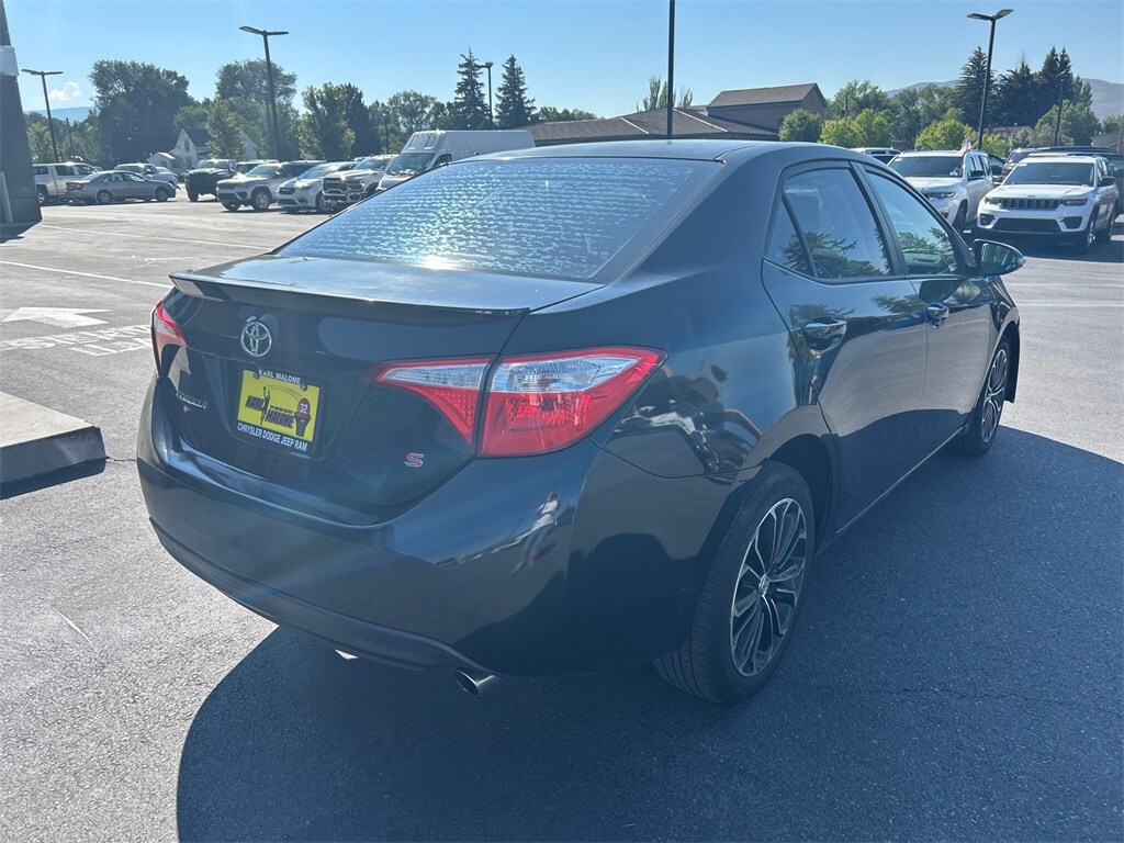 2015 Toyota Corolla L photo 2