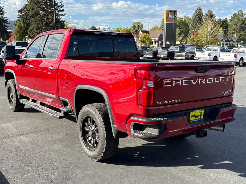2024 Chevrolet Silverado 3500HD High Country photo 3