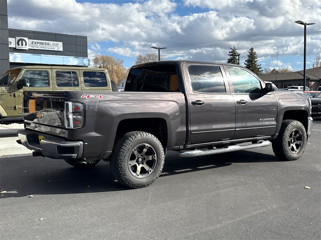 2016 Chevrolet Silverado 1500 LT1 photo 2