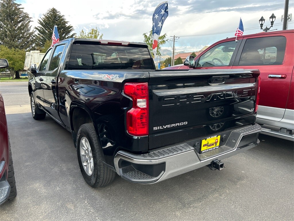 2023 Chevrolet Silverado 1500 LT photo 2