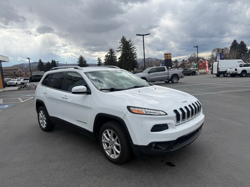 Used 2017 Jeep Cherokee Latitude with VIN 1C4PJMCSXHW632285 for sale in Heber City, UT