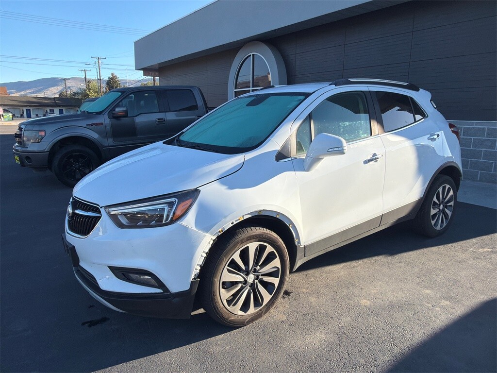 2020 Buick Encore Essence photo 3