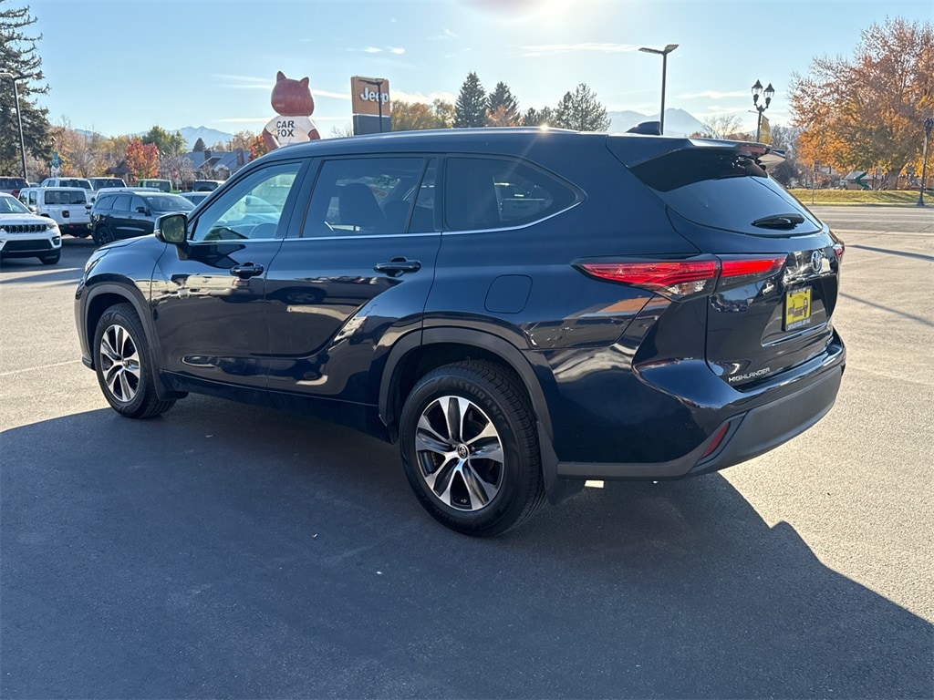 Used 2022 Toyota Highlander XLE SUV