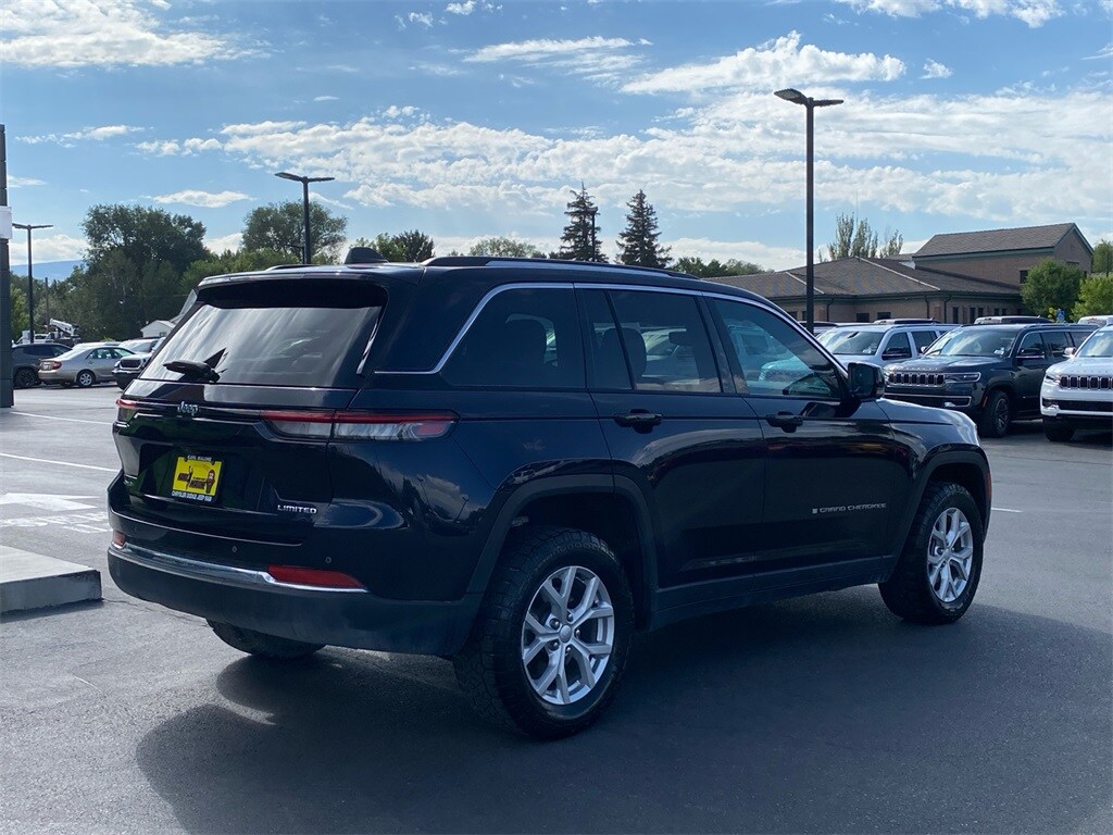 2024 Jeep Grand Cherokee Limited photo 2