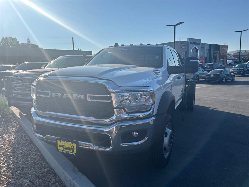 2024 Ram 5500 photo 3