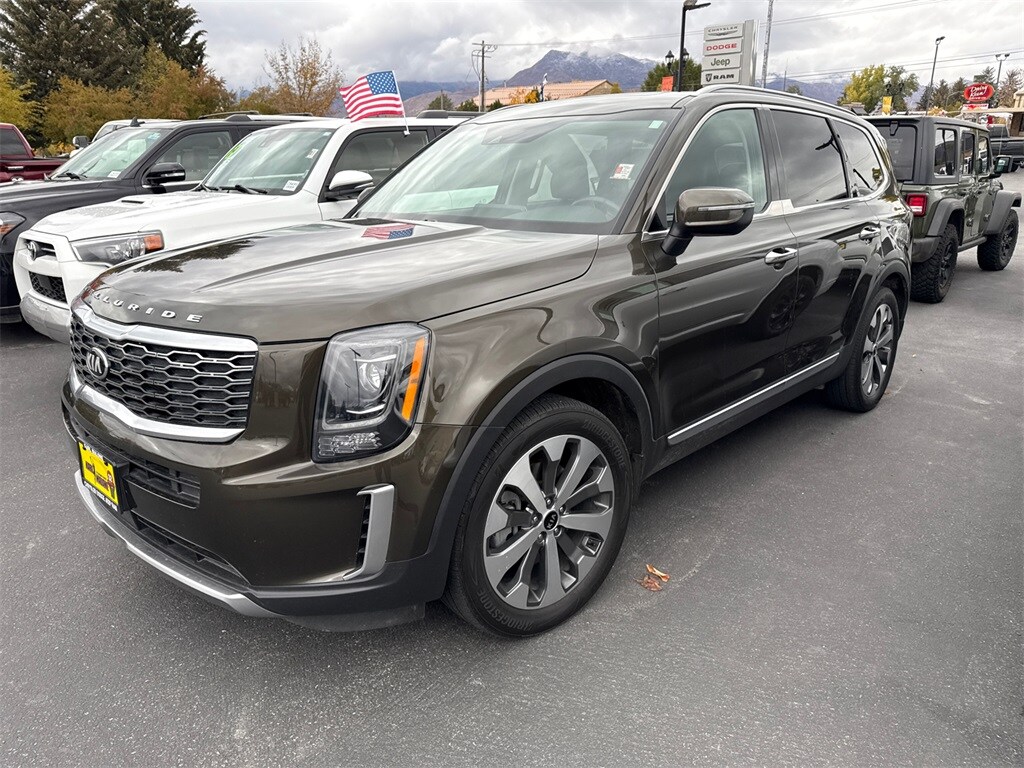 2020 Kia Telluride S photo 2