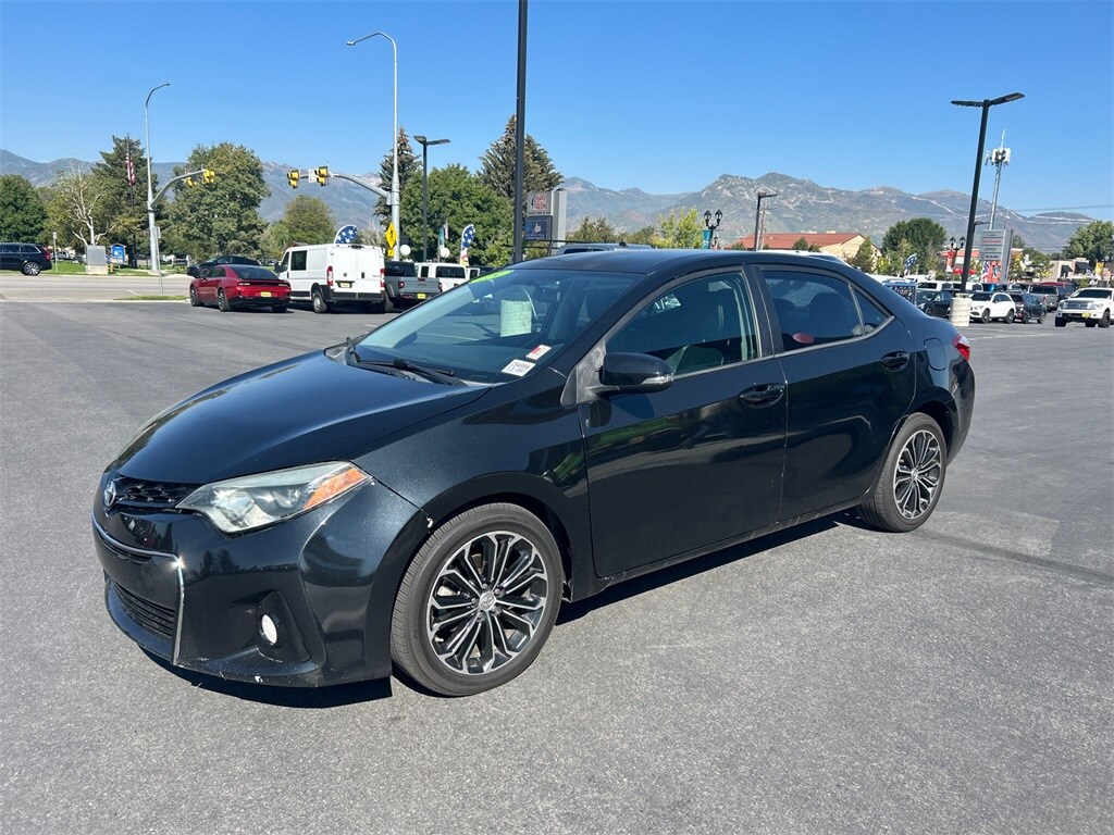 2015 Toyota Corolla L photo 4