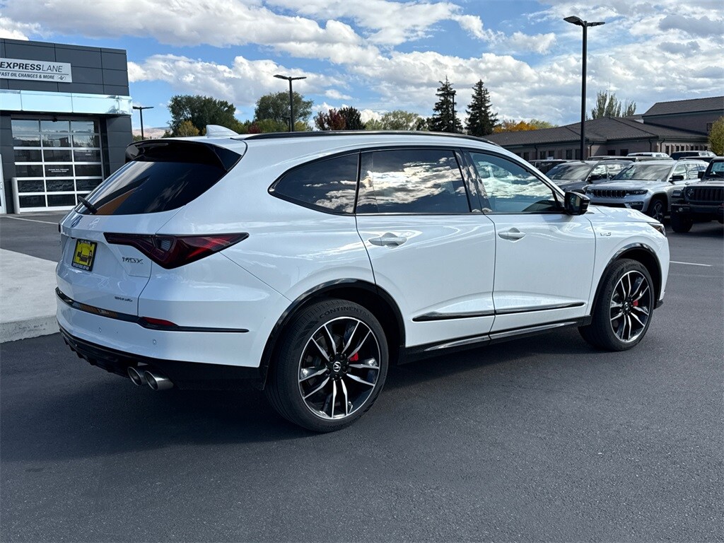 2023 Acura MDX Type S Advance SH-AWD photo 2