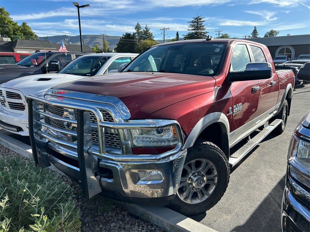 2014 Ram 2500 Laramie photo 3