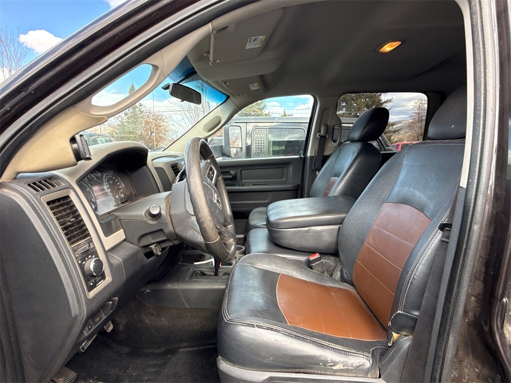 2011 Ram 3500 ST photo 2