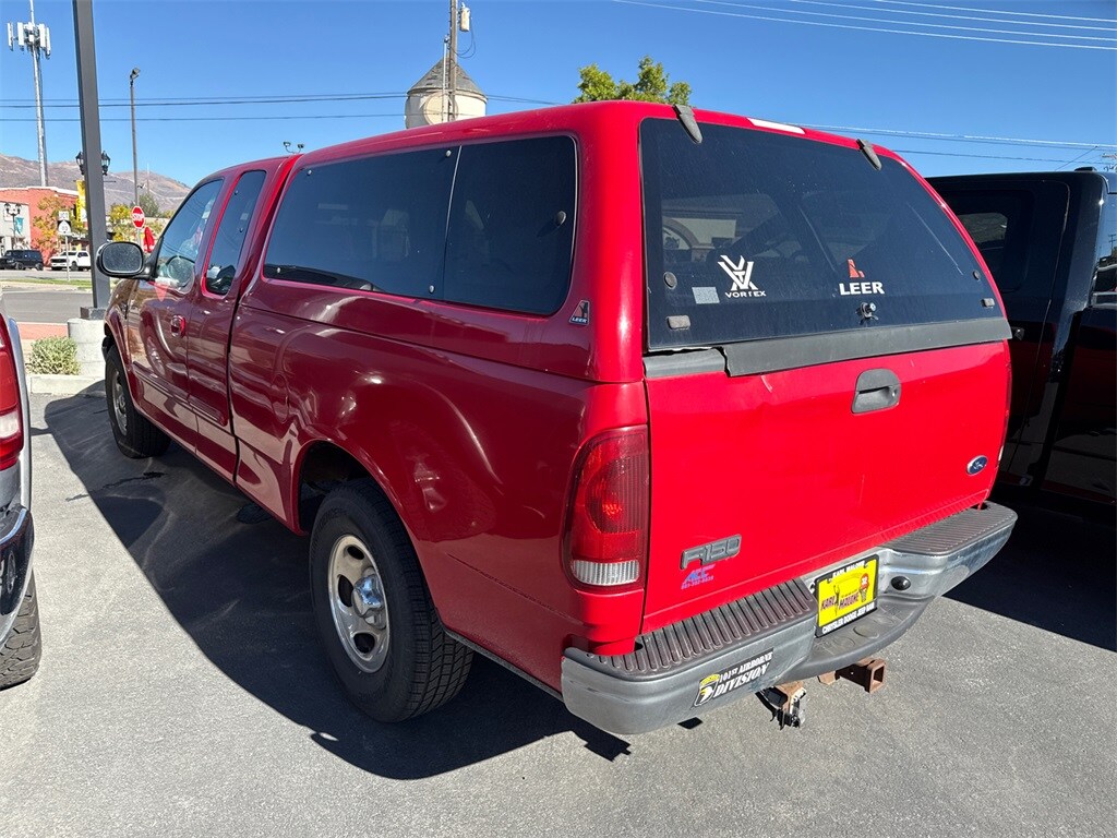 2002 Ford F-150 Base photo 2