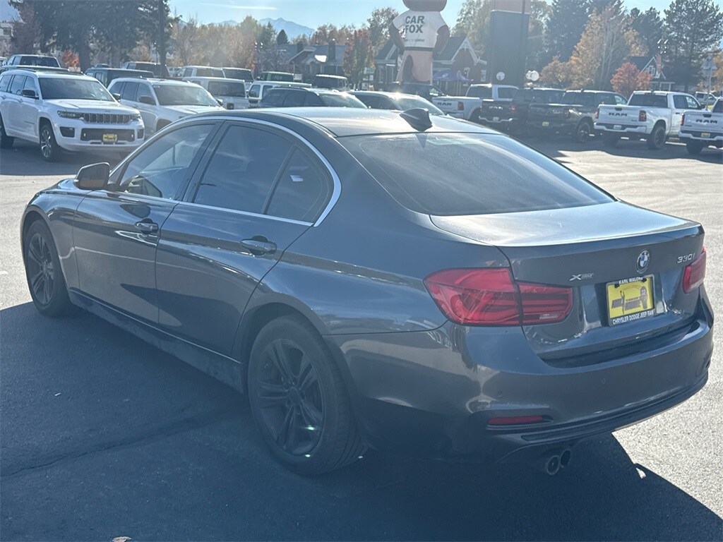 2017 Bmw 330i xDrive photo 2