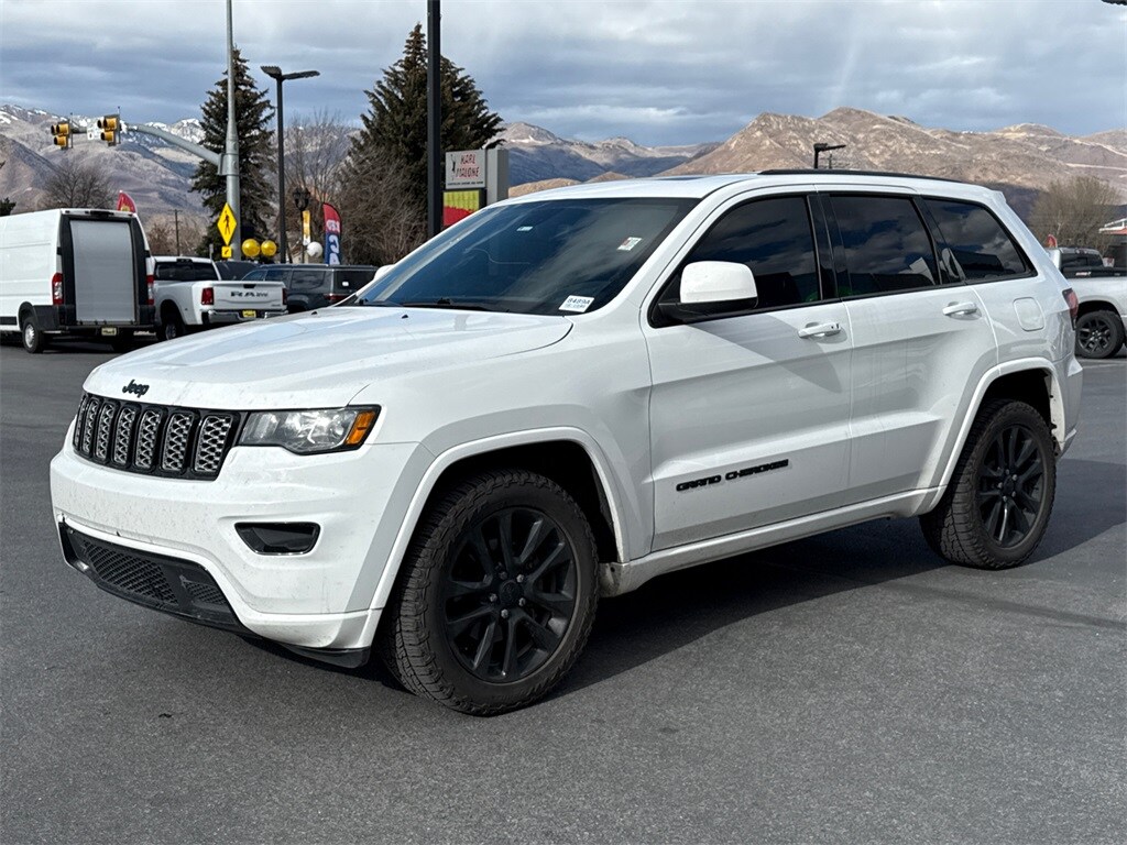 2019 Jeep Grand Cherokee Altitude photo 4