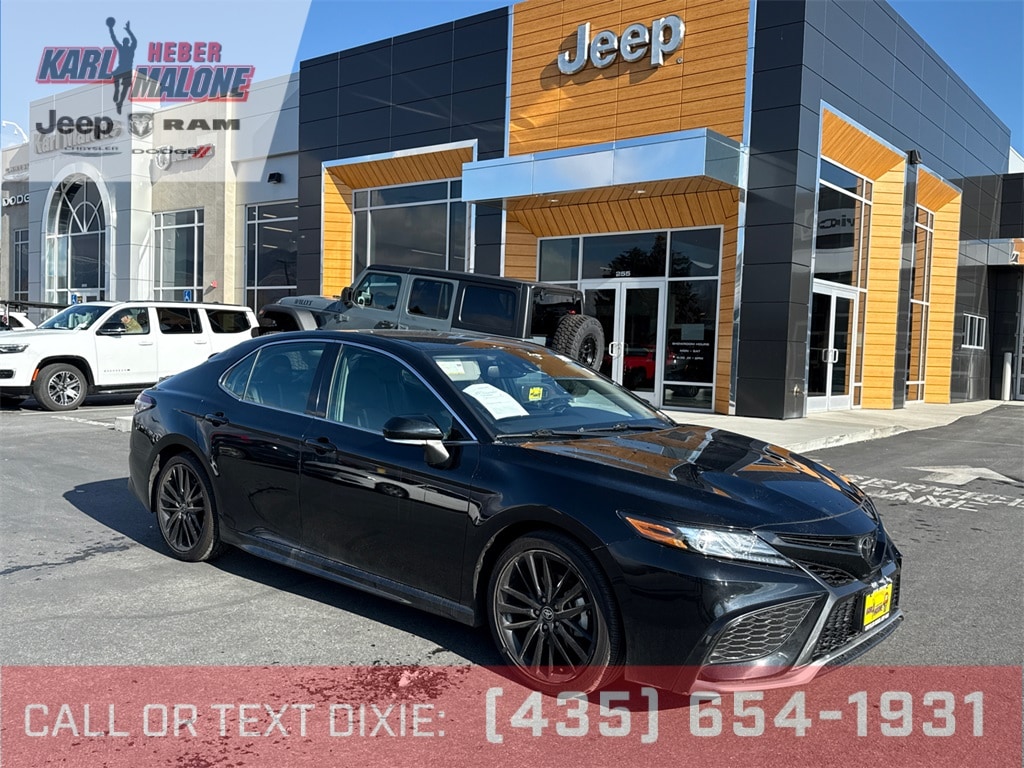 2023 Toyota Camry XSE's photo