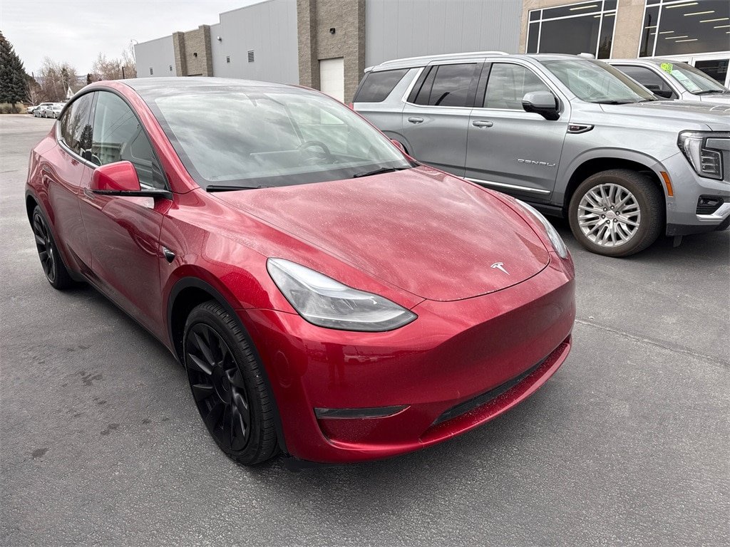 Used 2024 Tesla Model Y Long Range with VIN 7SAYGDEE0RF069685 for sale in Heber City, UT
