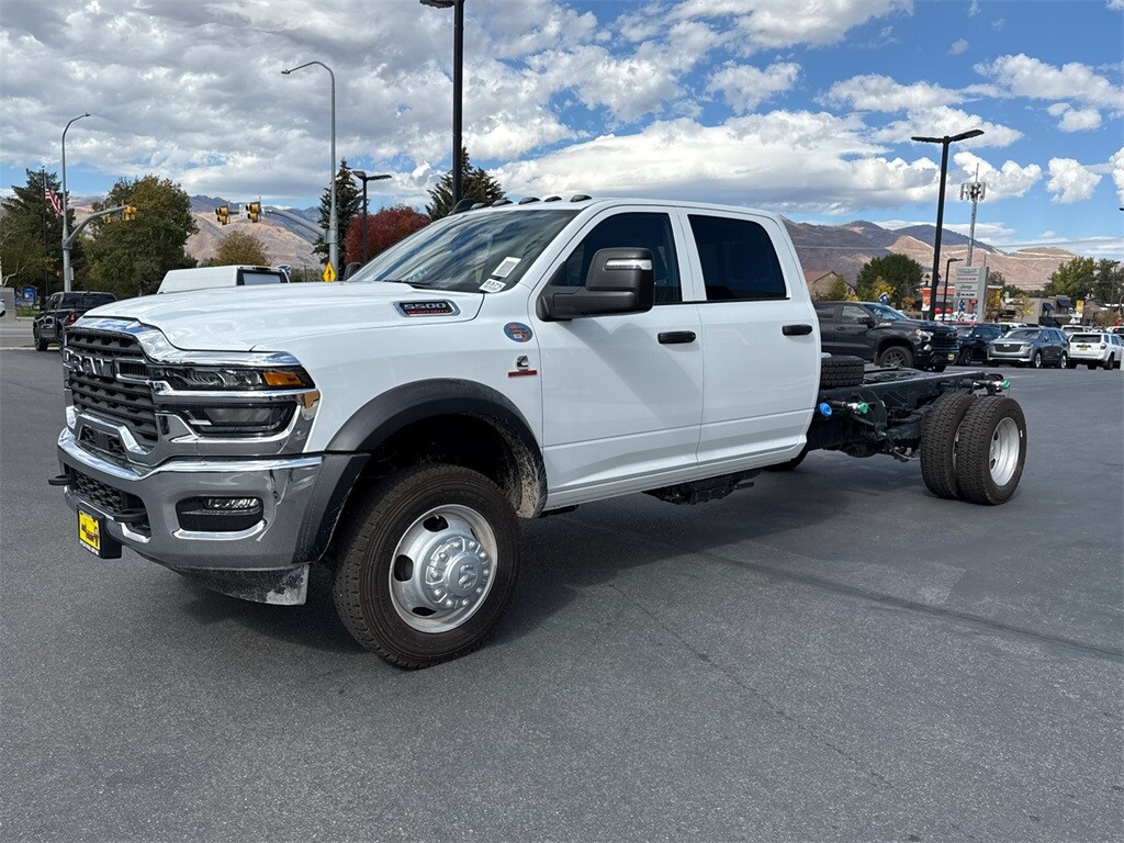 2026 Ram 5500 Tradesman photo 3