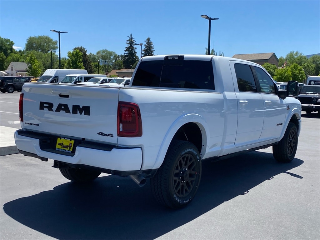 New 2025 Ram 3500 LIMITED MEGA CAB 4X4 6'4 BOX Pickup