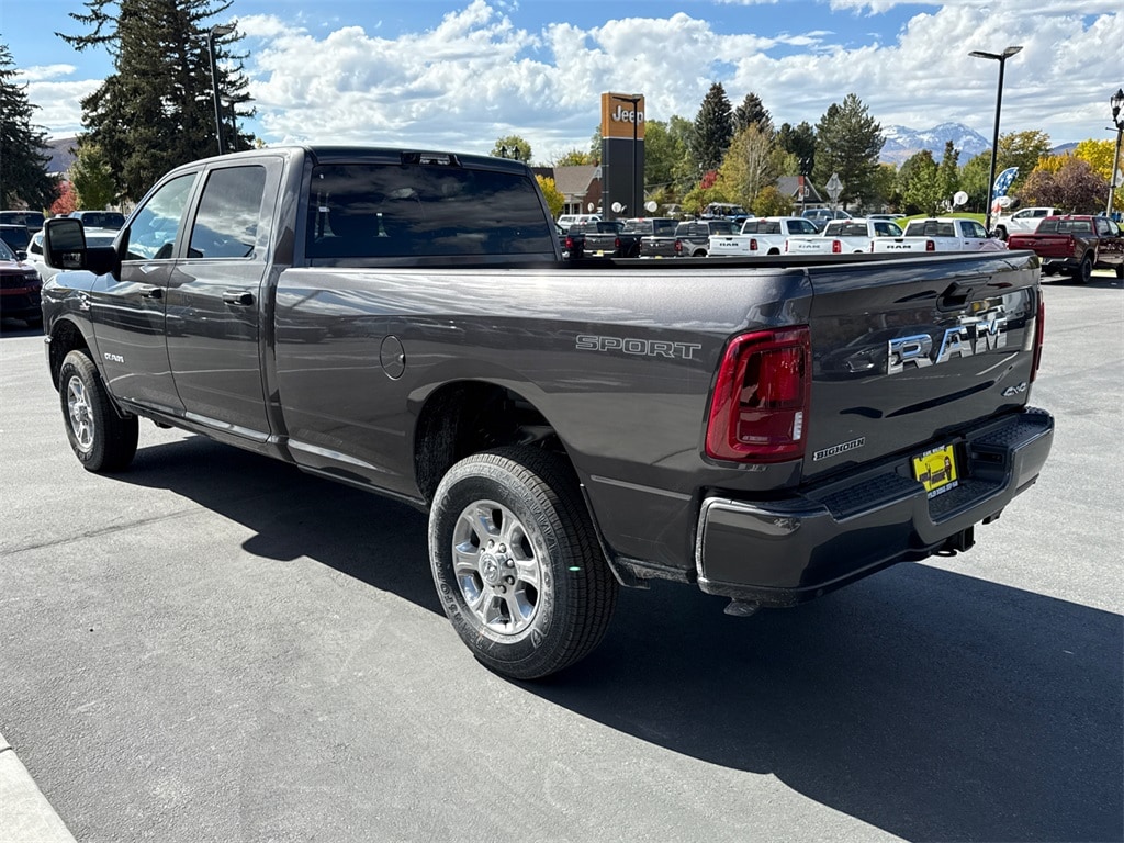 New 2026 Ram 2500 BIG HORN CREW CAB 4X4 8' BOX Pickup