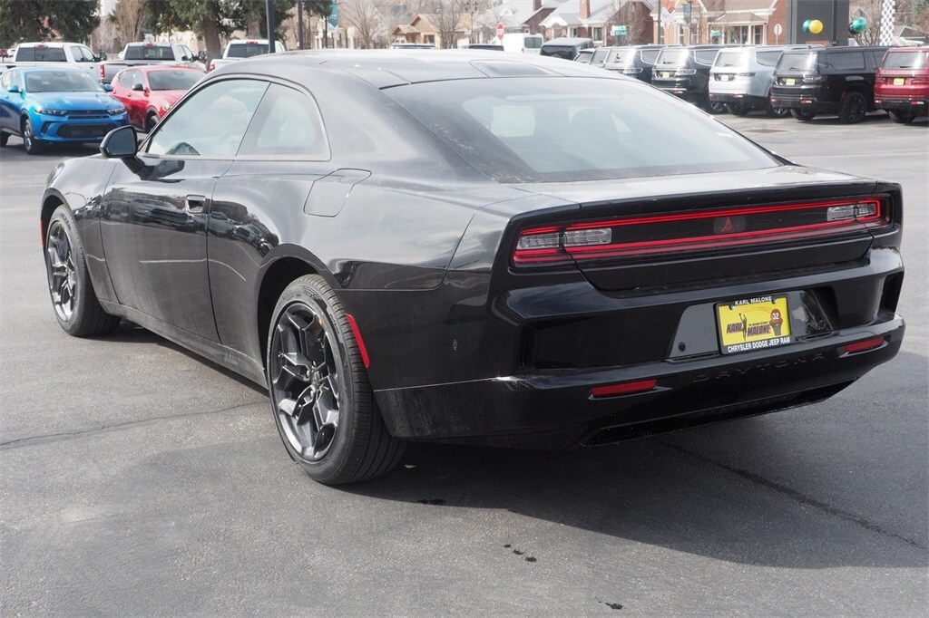2025 Dodge Charger R/T photo 3