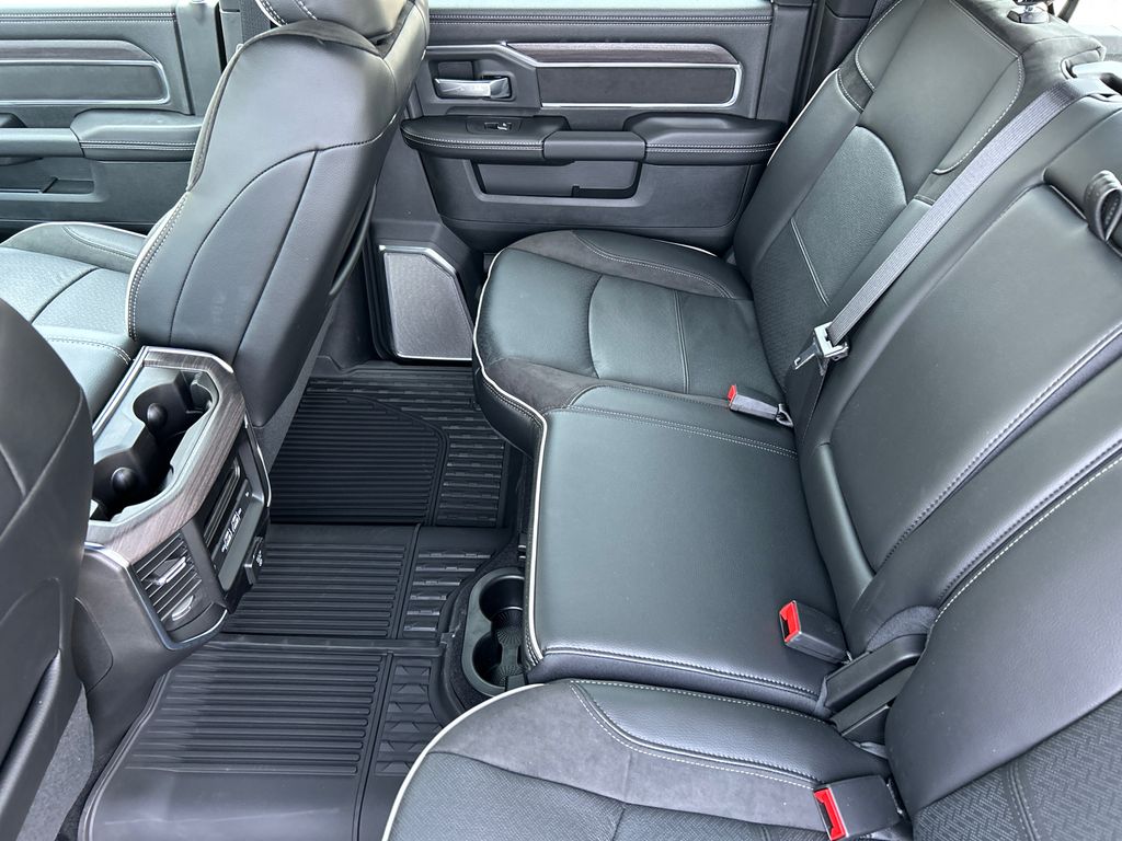 2026 RAM 2500 Laramie - Photo 10