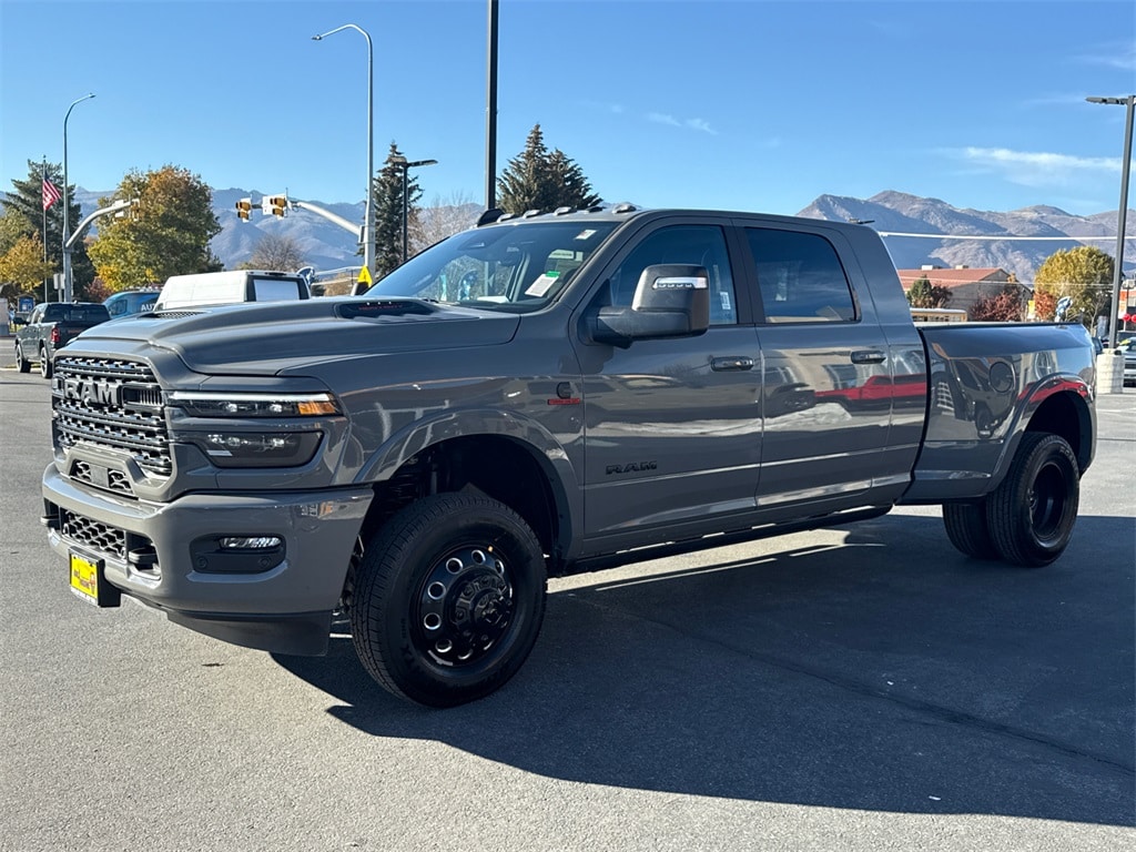 New 2026 Ram 3500 LIMITED MEGA CAB 4X4 6'4 BOX Pickup