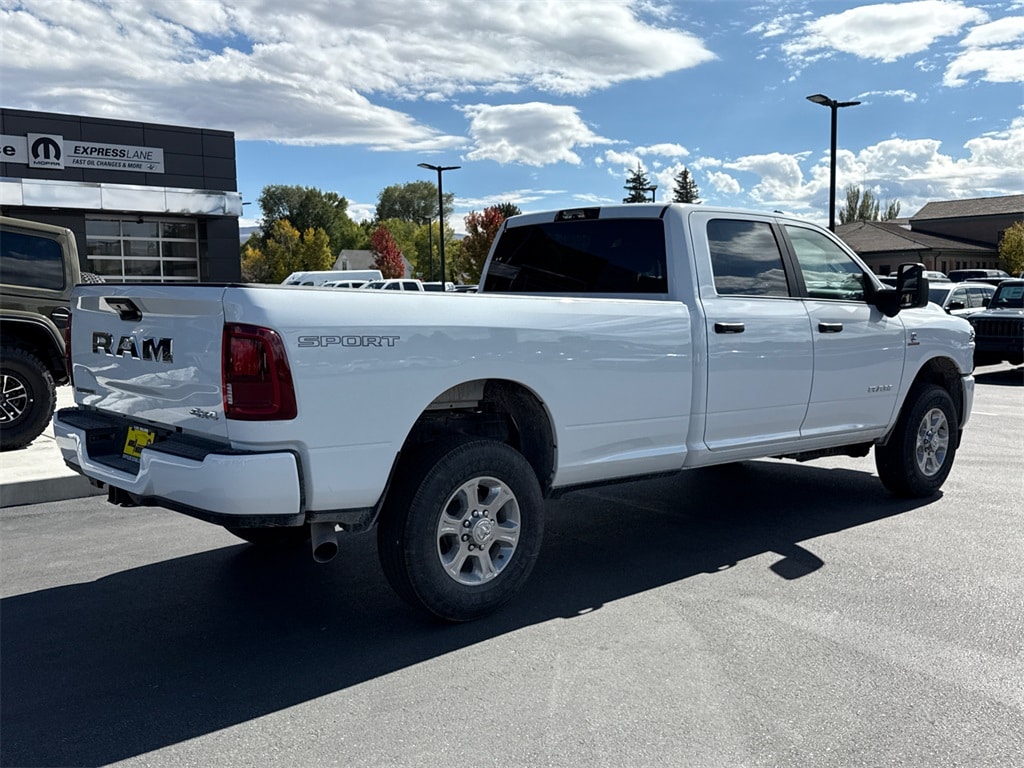 New 2026 Ram 2500 BIG HORN CREW CAB 4X4 8' BOX Pickup