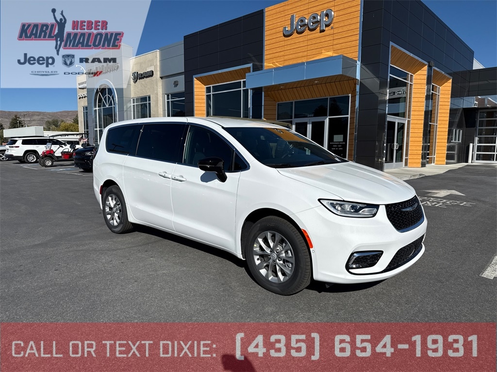 New 2026 Chrysler Pacifica SELECT AWD Passenger Van