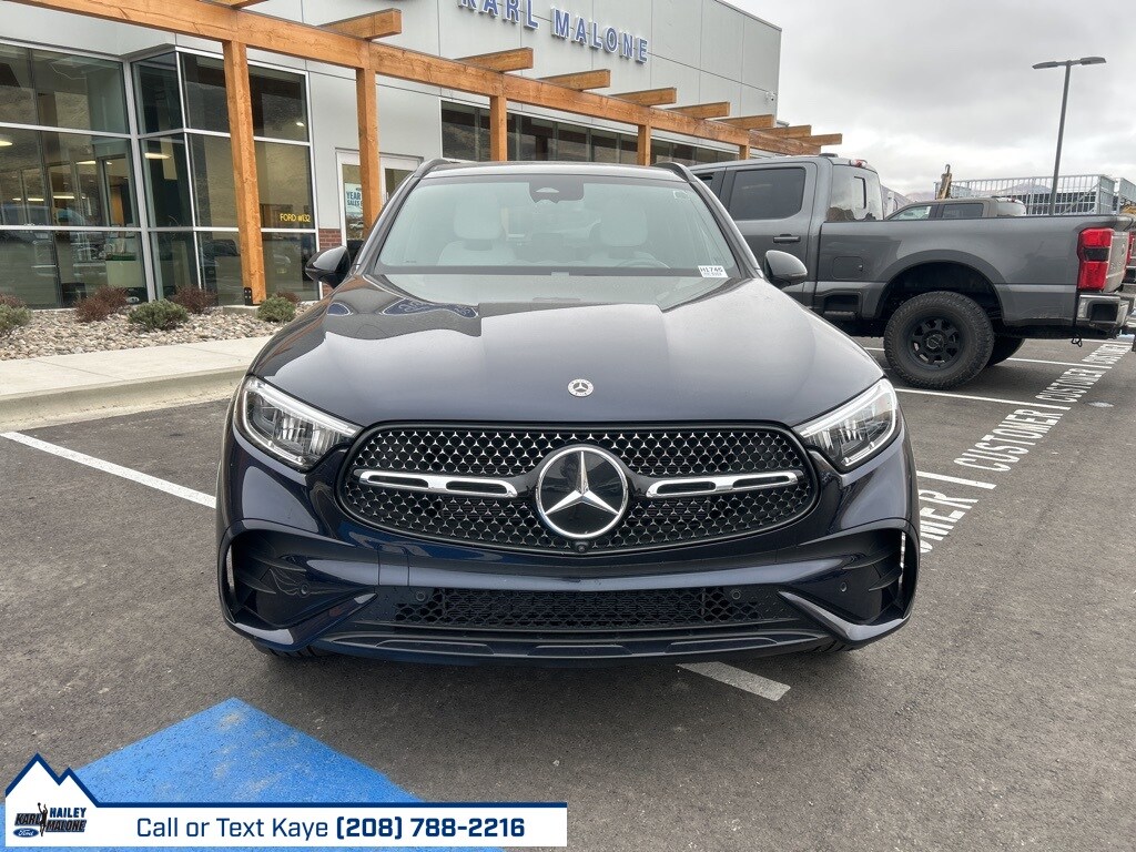 2023 Mercedes Benz GLC 300 4MATIC photo 2