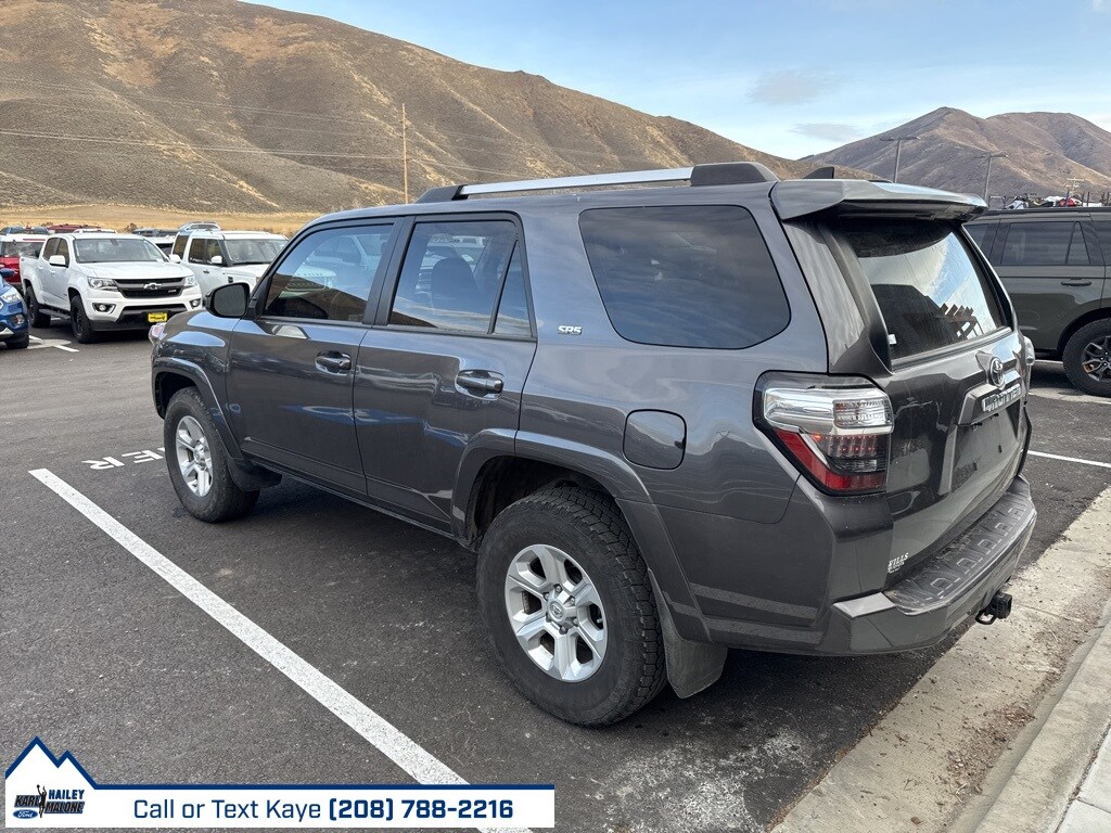 2020 Toyota 4Runner Base photo 2
