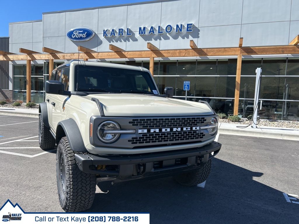 2025 Ford Bronco SUV 