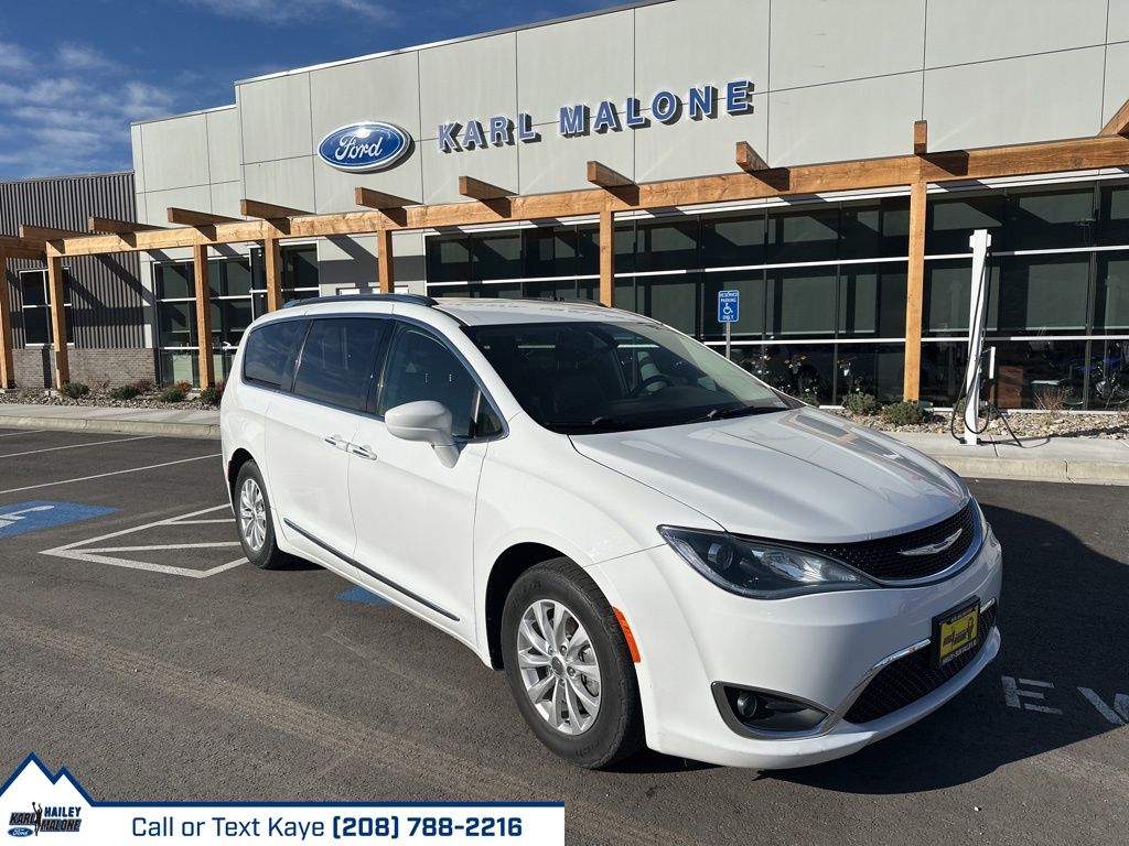 2019 Chrysler Pacifica Touring L