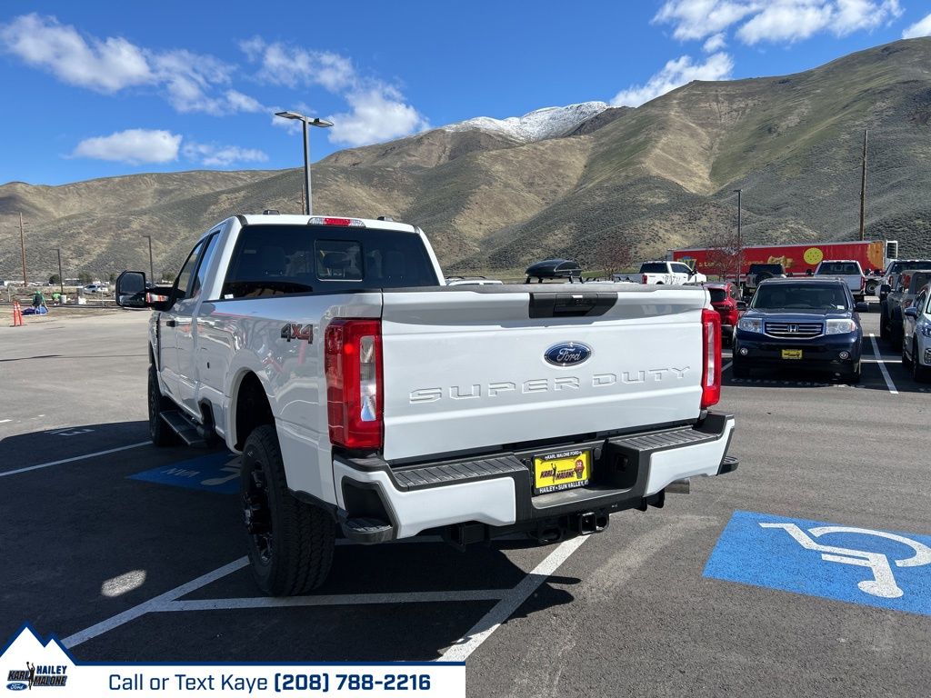 2026 Ford F-350 Super Duty XL - Photo 5