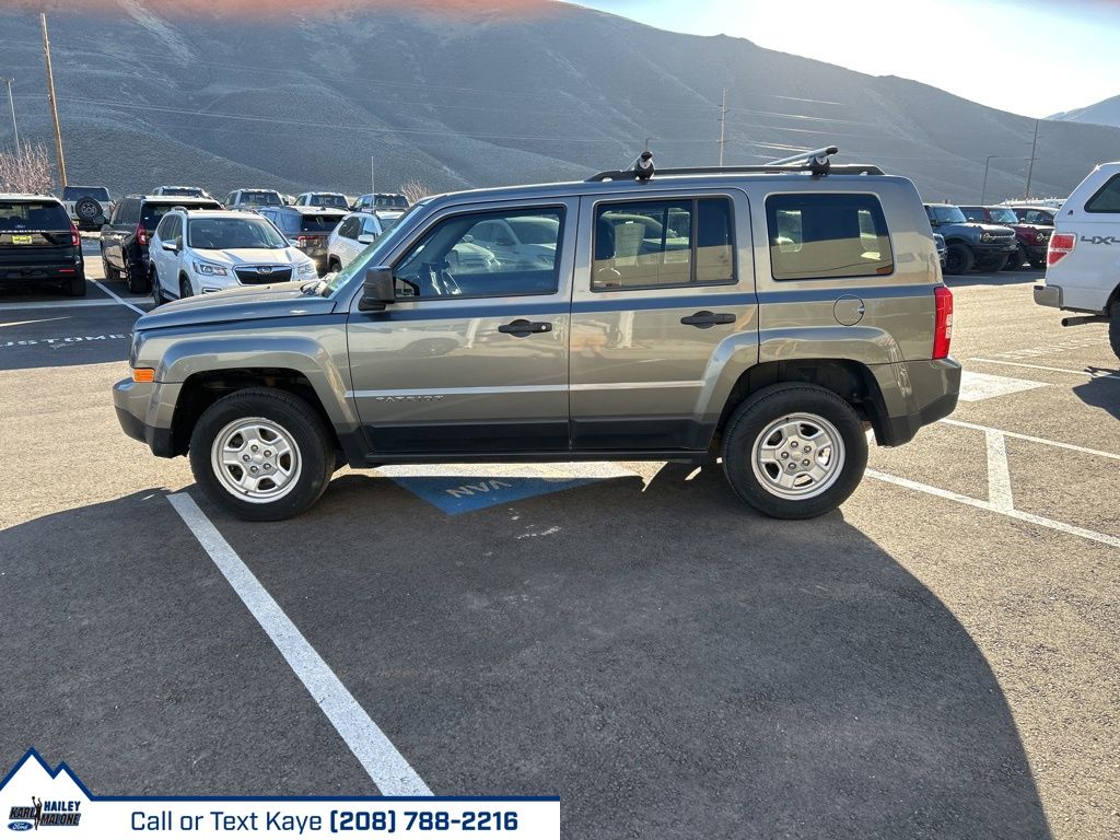 2013 Jeep Patriot Sport photo 2