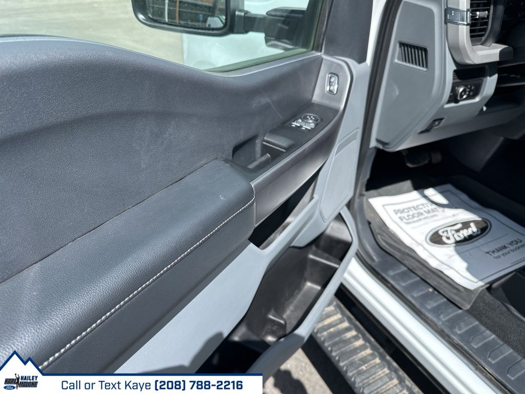 2025 Ford F-350 Super Duty XLT - Photo 11