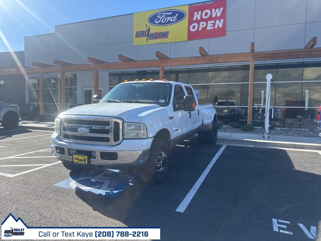 Used 2006 Ford F-350SD Lariat Truck