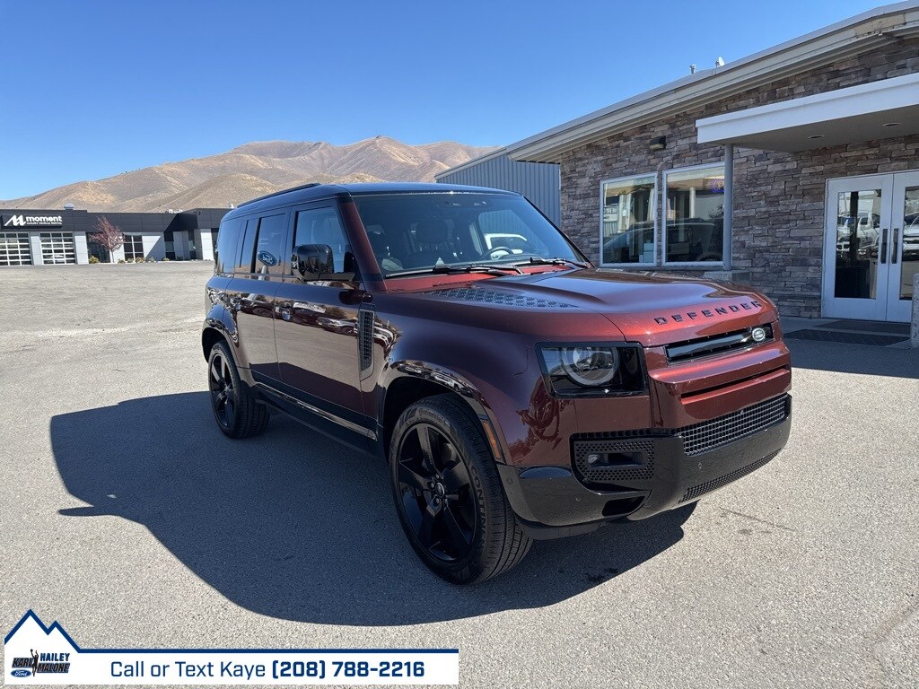 2025 Land Rover Defender 110 Sedona Red photo 2