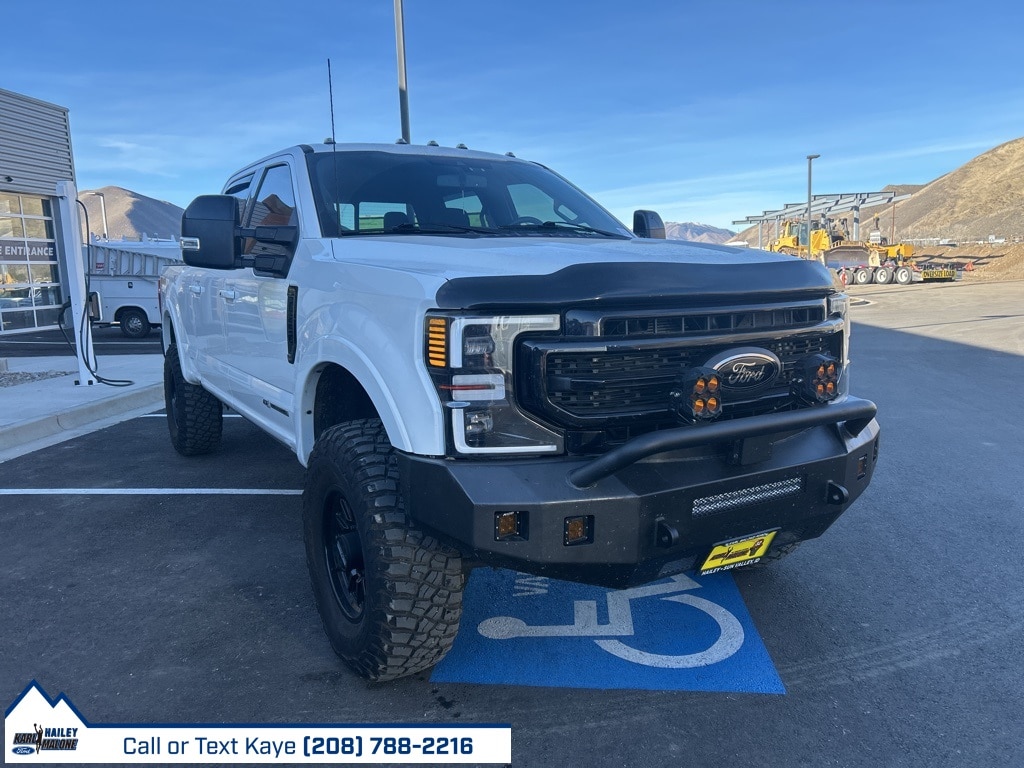 Used 2022 Ford F-250SD Lariat Truck