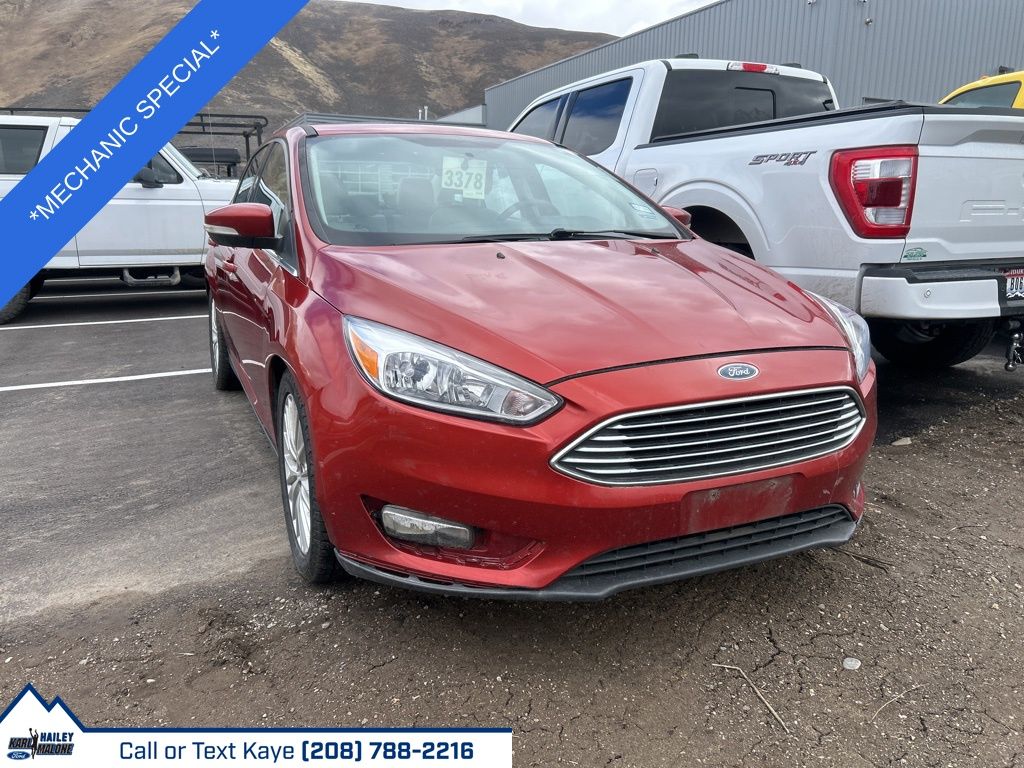 2018 Ford Focus Sedan Titanium's photo