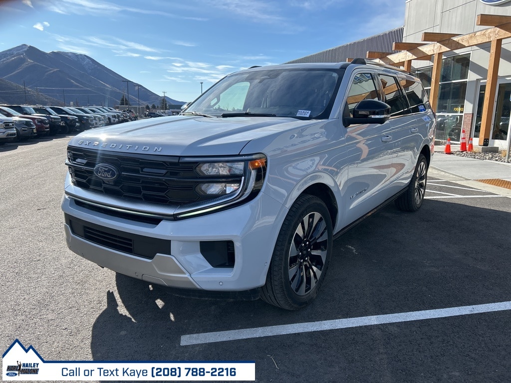 2025 Ford Expedition MAX photo 2