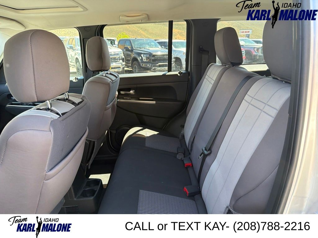 2010 Jeep Liberty Renegade - Photo 13