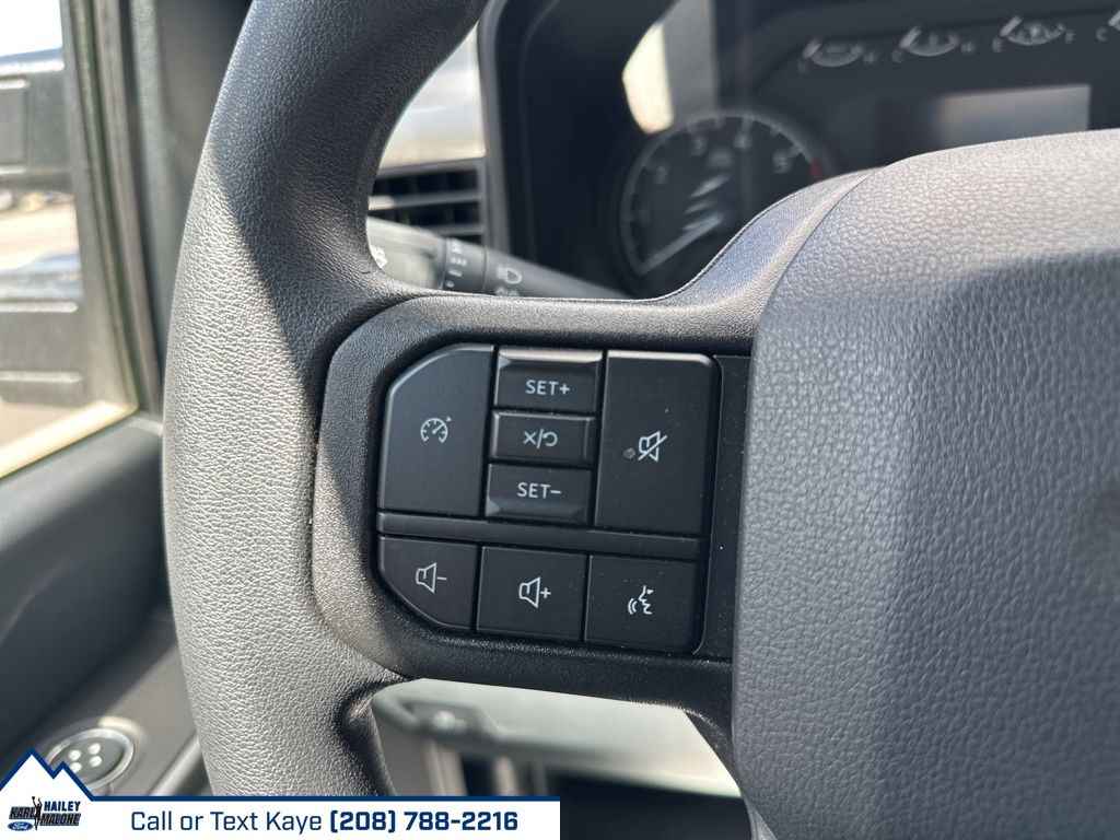2025 Ford F-350 Super Duty XLT - Photo 17