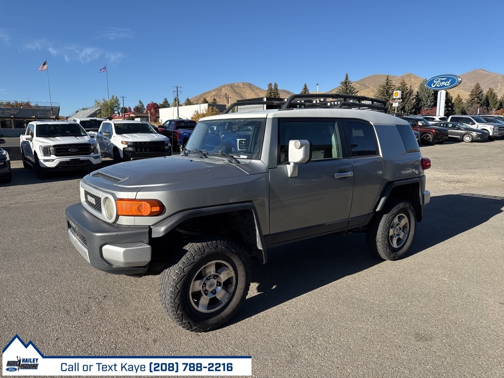 Used 2010 Toyota FJ Cruiser Base SUV