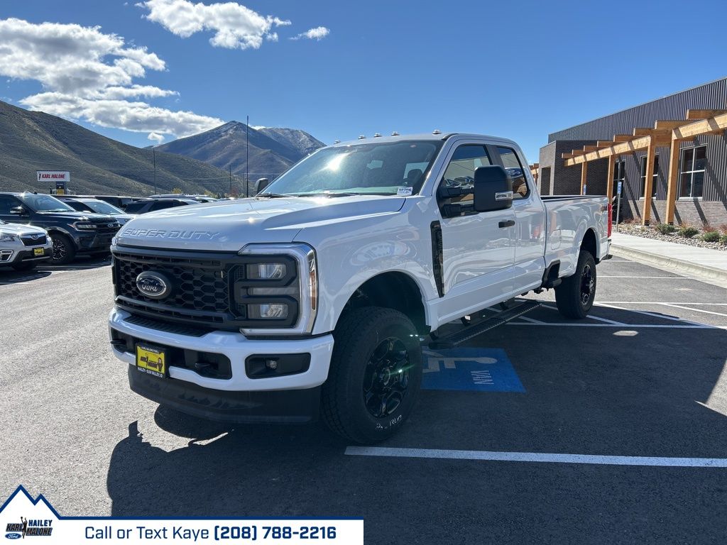 2026 Ford F-350 Super Duty XL - Photo 3