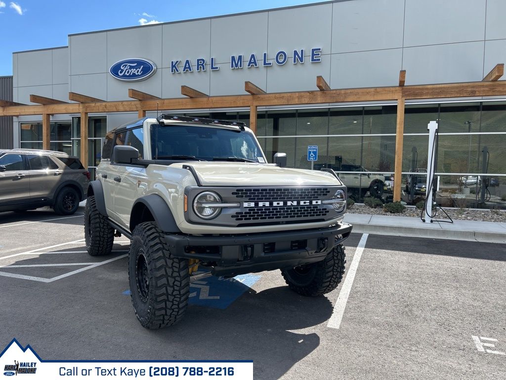 2025 Ford Bronco Badlands 4x4's photo