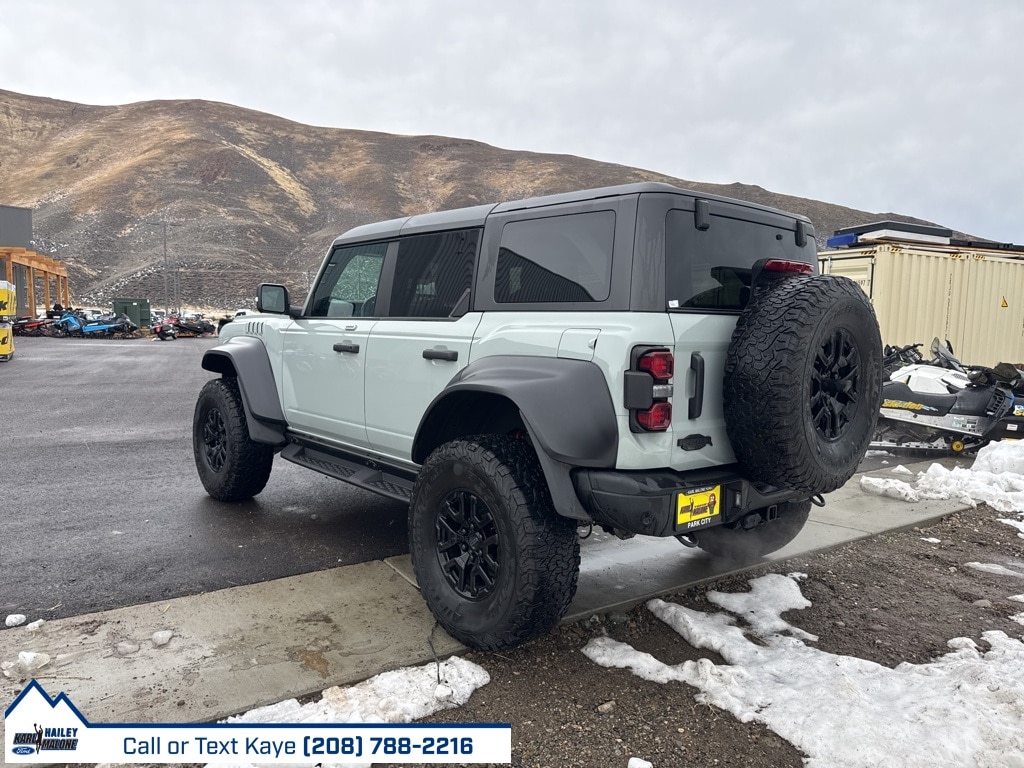 2022 Ford Bronco Raptor photo 3