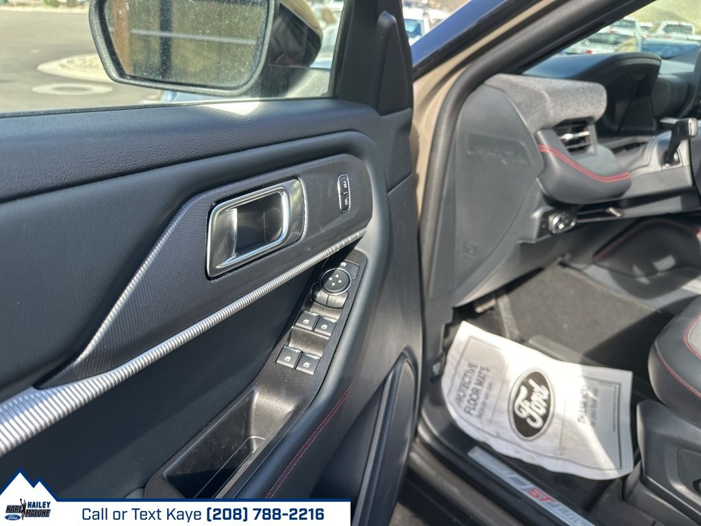 2026 Ford Explorer ST-Line - Photo 18